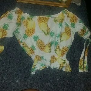 Pineapple off shoulders shirt
